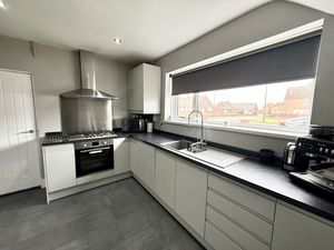 Photo 13- click for photo gallery